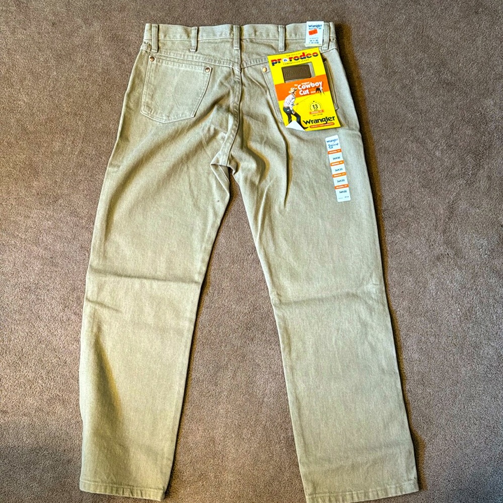 Men’s New Wrangler Cowboy Cut Original Fit Jeans, Size 34x30, Tan Color